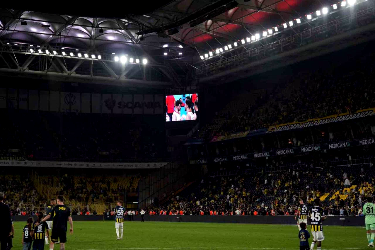 Kadıköy’de maç bitti, millilerin final heyecanı başladı