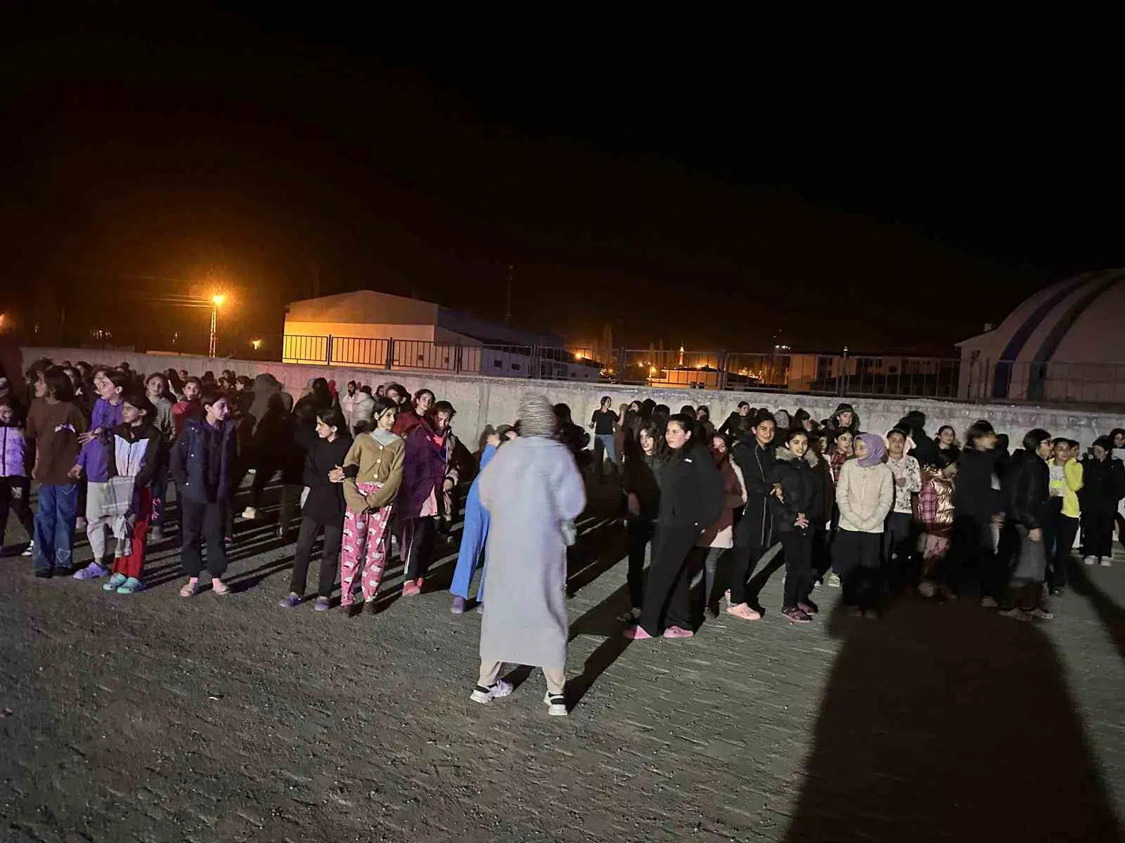 Kağızman’daki Okul Pansiyonunda Yangın Çıktı, Öğrenciler Erken Müdahale ile Kurtarıldı