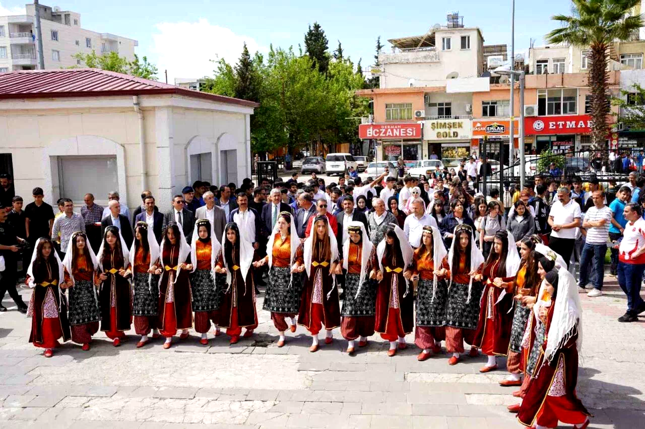 Kahta’da “Gençlik Haftası” yürüyüşü