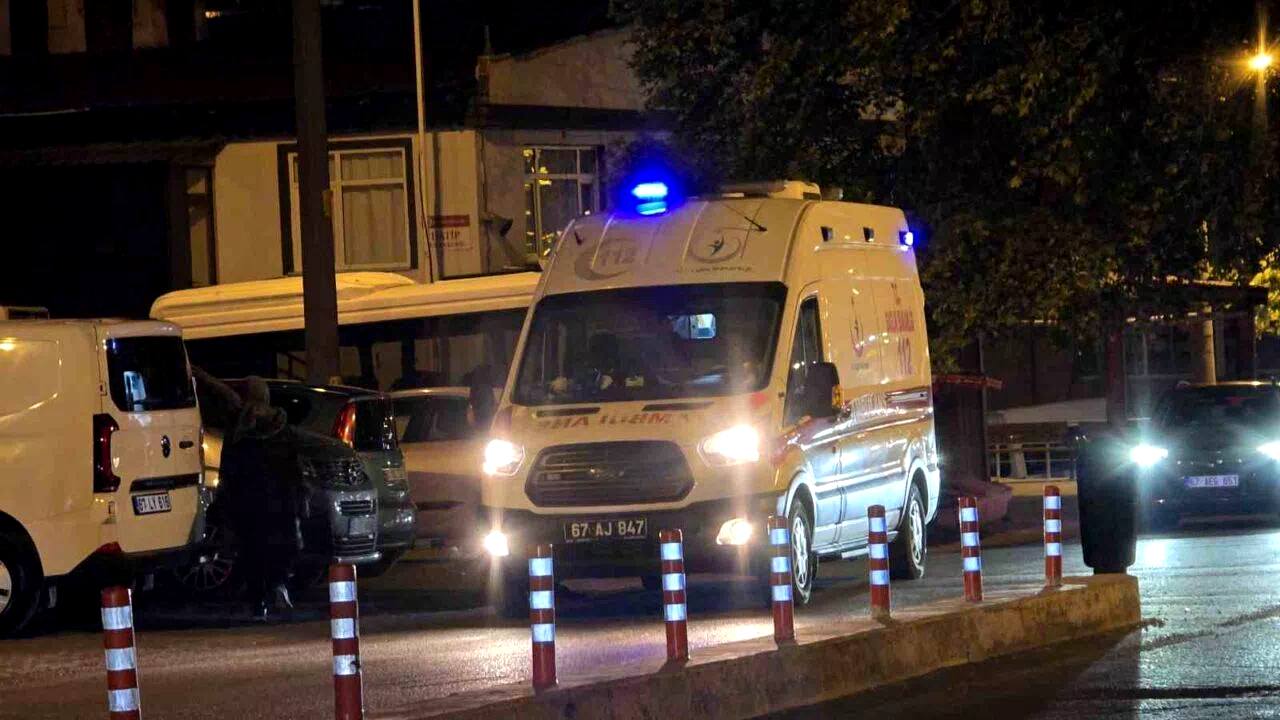 Kaldırımdan düşen kadın yaralandı