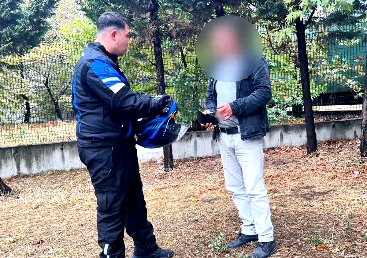 Kamusal alanda tuvaletini yapan şahsa zabıta baskını