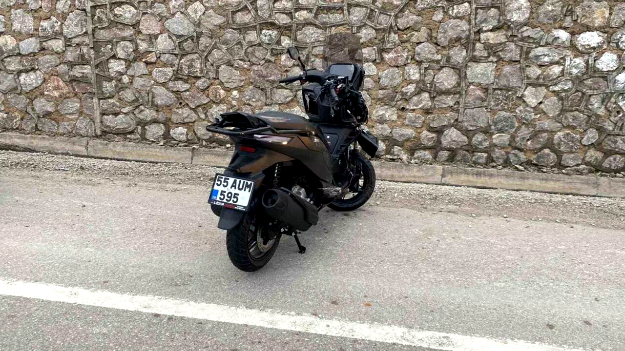 Kamyona arkadan çarpan motosikletin sürücüsü yaralandı
