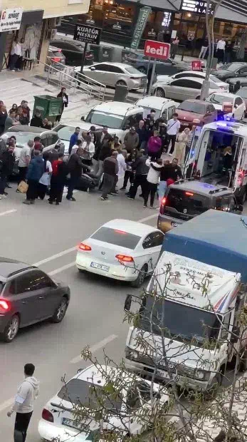 Kamyonetin Çarptığı Kadın Hayatını Kaybetti