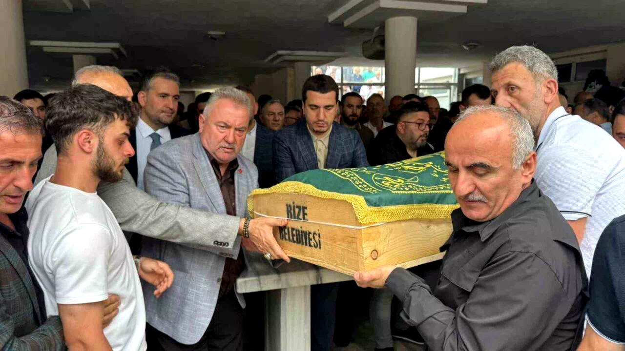 Kansere yenik düşen ilçe başkanı son yolculuğuna uğurlandı