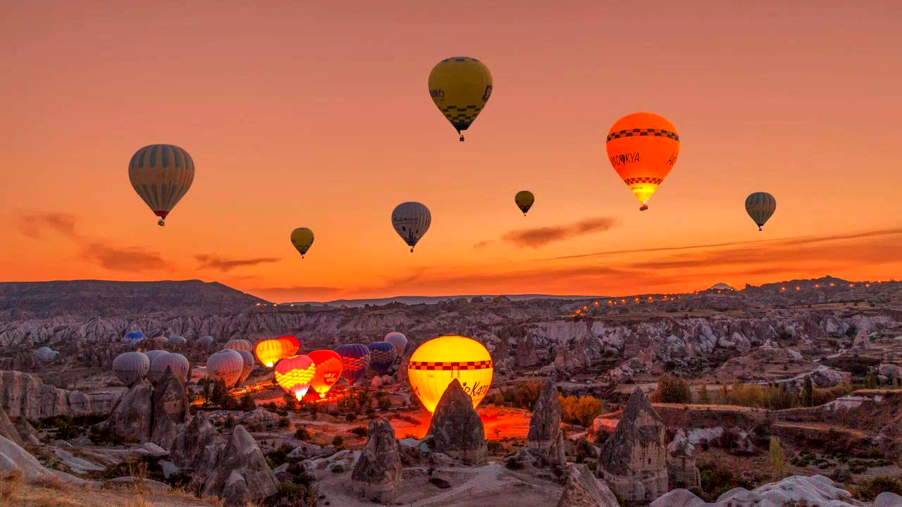 Kapadokya'da balonlar 13 gündür uçmuyor