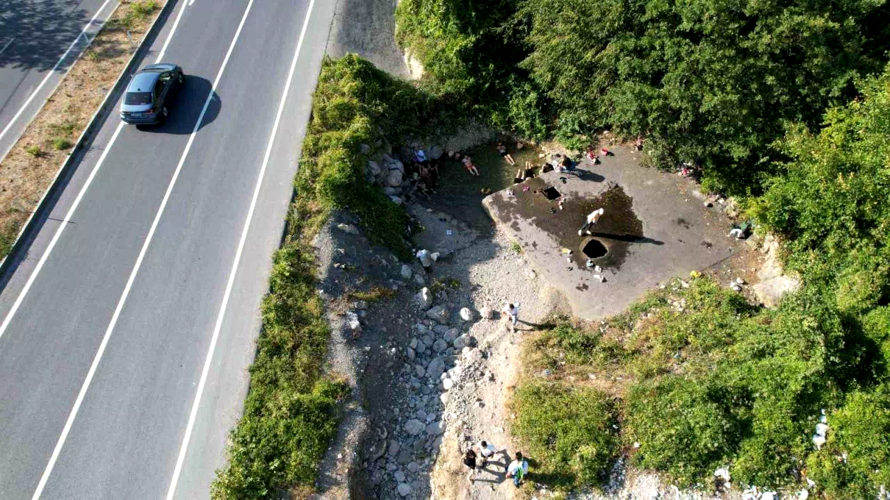Kara yolunun kenarındaki şifalı kaynağı Ilıksu tesis bekliyor