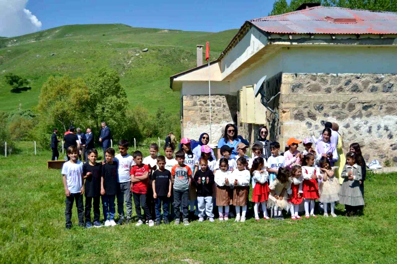 Karaçoban’dan Türkiye´ye örnek sosyal sorumluluk projesi: “Orda bir köy var çok da uzak değil”
