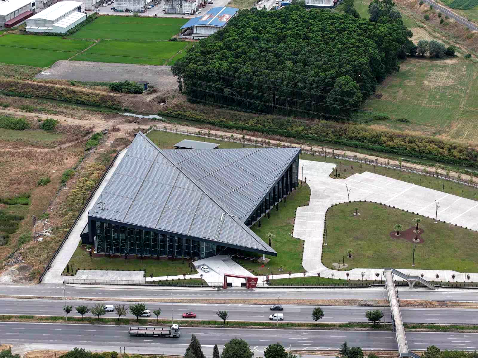 Karadeniz’in en büyük Bilim Merkezi ve Planetaryumu’nun inşaatı tamamlandı