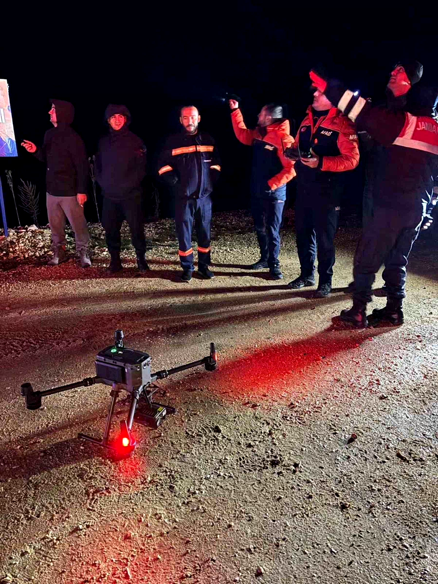 Karagöl Yaylası’nda kayıp alarmı: Yaşlı çift için gece görüşlü dronlar havalandı