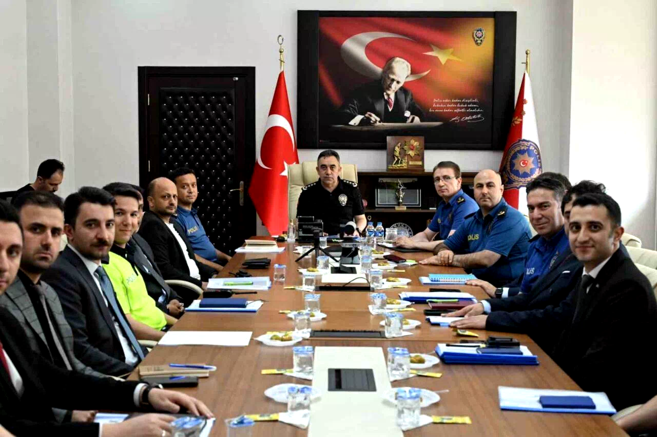 Kars Emniyet Müdürlüğü’nde Güvenlik ve Koordinasyon Toplantısı