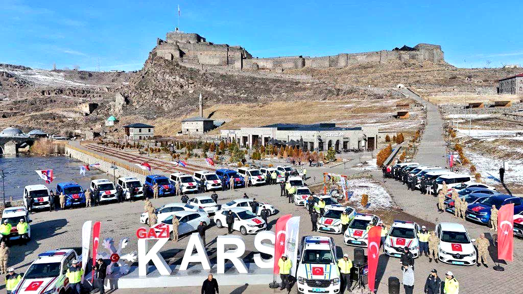 Kars Emniyet ve Jandarmaya yeni araç takviyesi