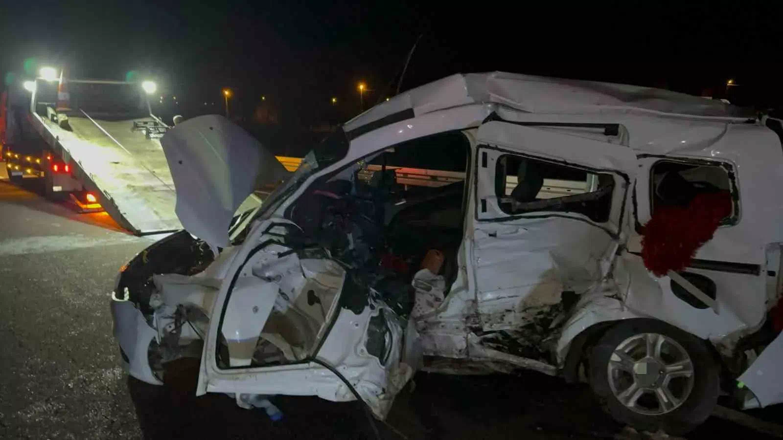 Kars’ın Sarıkamış ilçesinde trafik kazası: 2 ölü, 5 yaralı.