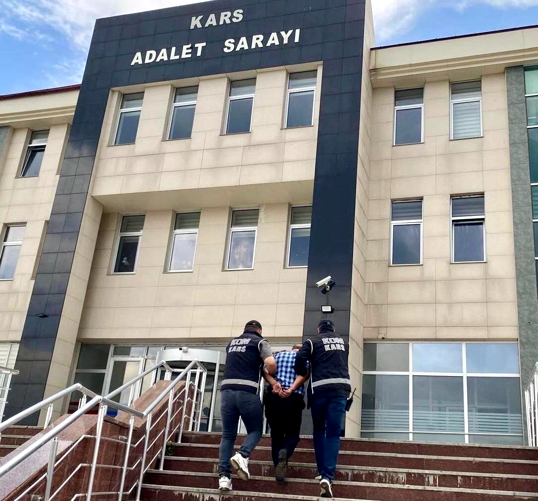Kars’ta 15 yıl hapis cezası ile aranan 1 kişi yakalandı