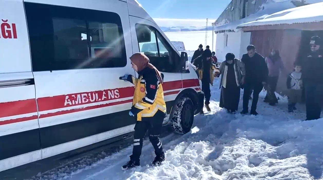 Kars’ta ekipler hasta vatandaşlar için seferber oldu