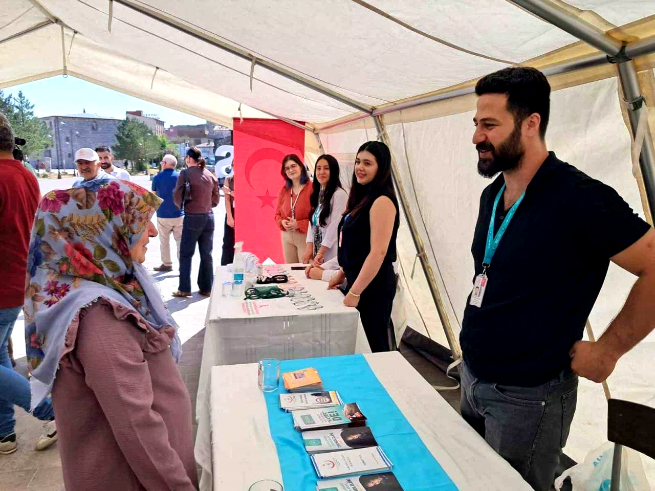 Kars’ta Halk Sağlığı Haftası’nda vatandaşlar bilgilendirildi