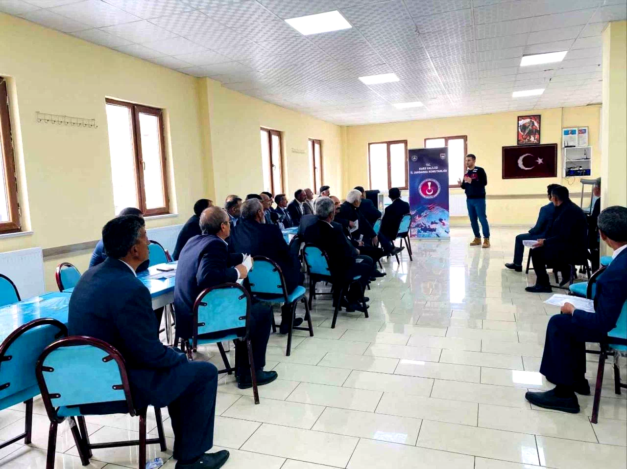 Kars’ta jandarmadan siber farkındalık eğitimi