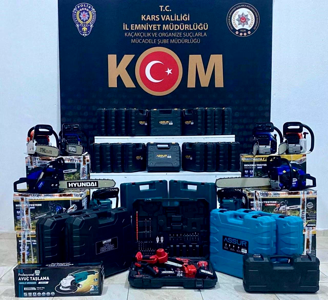 Kars’ta kaçakçılık operasyonu: Çok sayıda tütün ve elektronik malzeme ele geçirildi