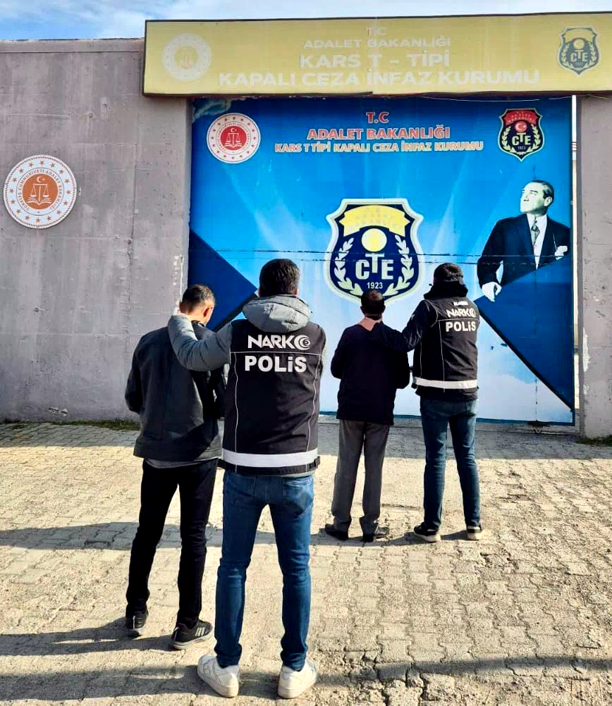 Kars’ta kesinleşmiş hapis cezası bulunan 2 kişi yakalandı