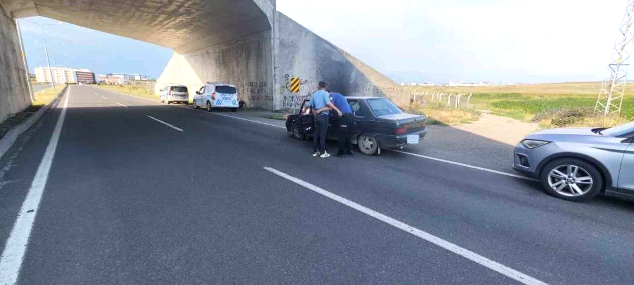 Kars’ta polisten ‘şok’ uygulamalar