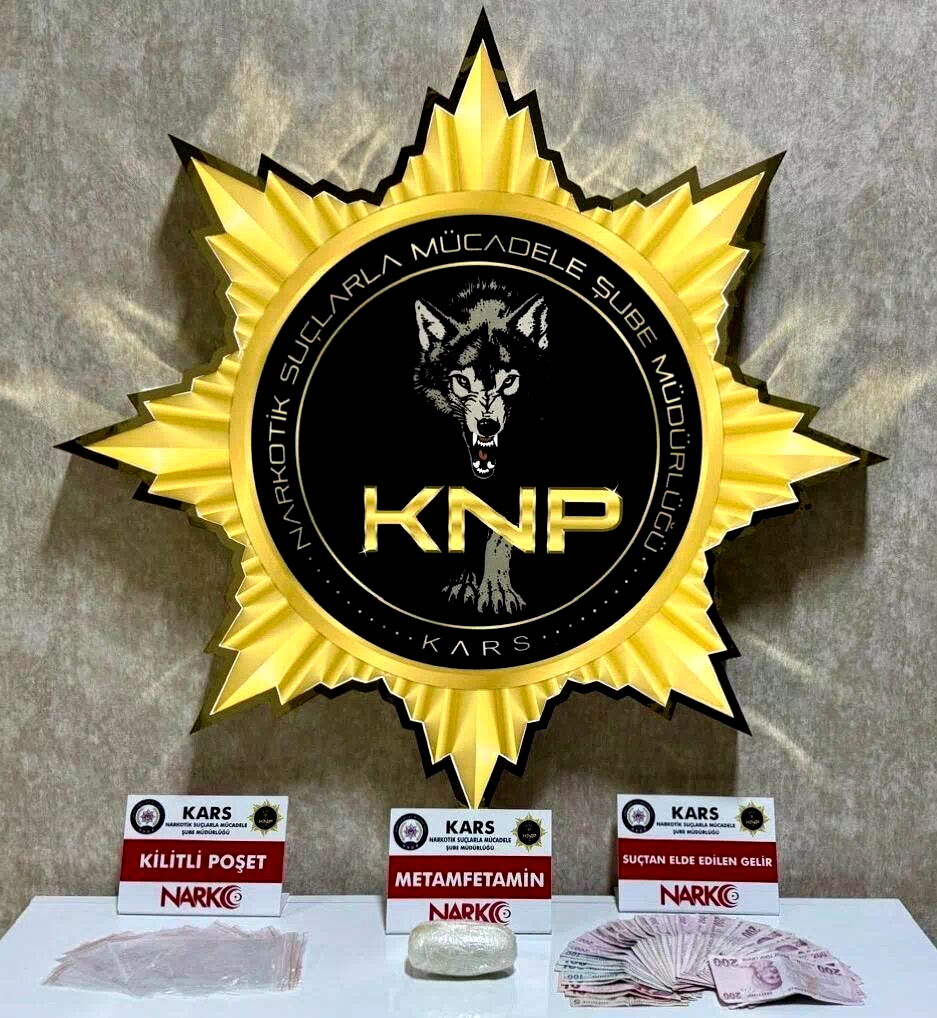 Kars’ta uyuşturucu taciri 2 kişi tutuklandı