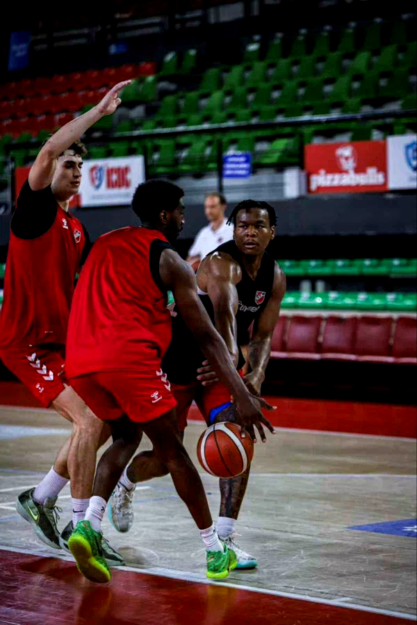 Karşıyaka Basketbol’un konuğu Galatasaray