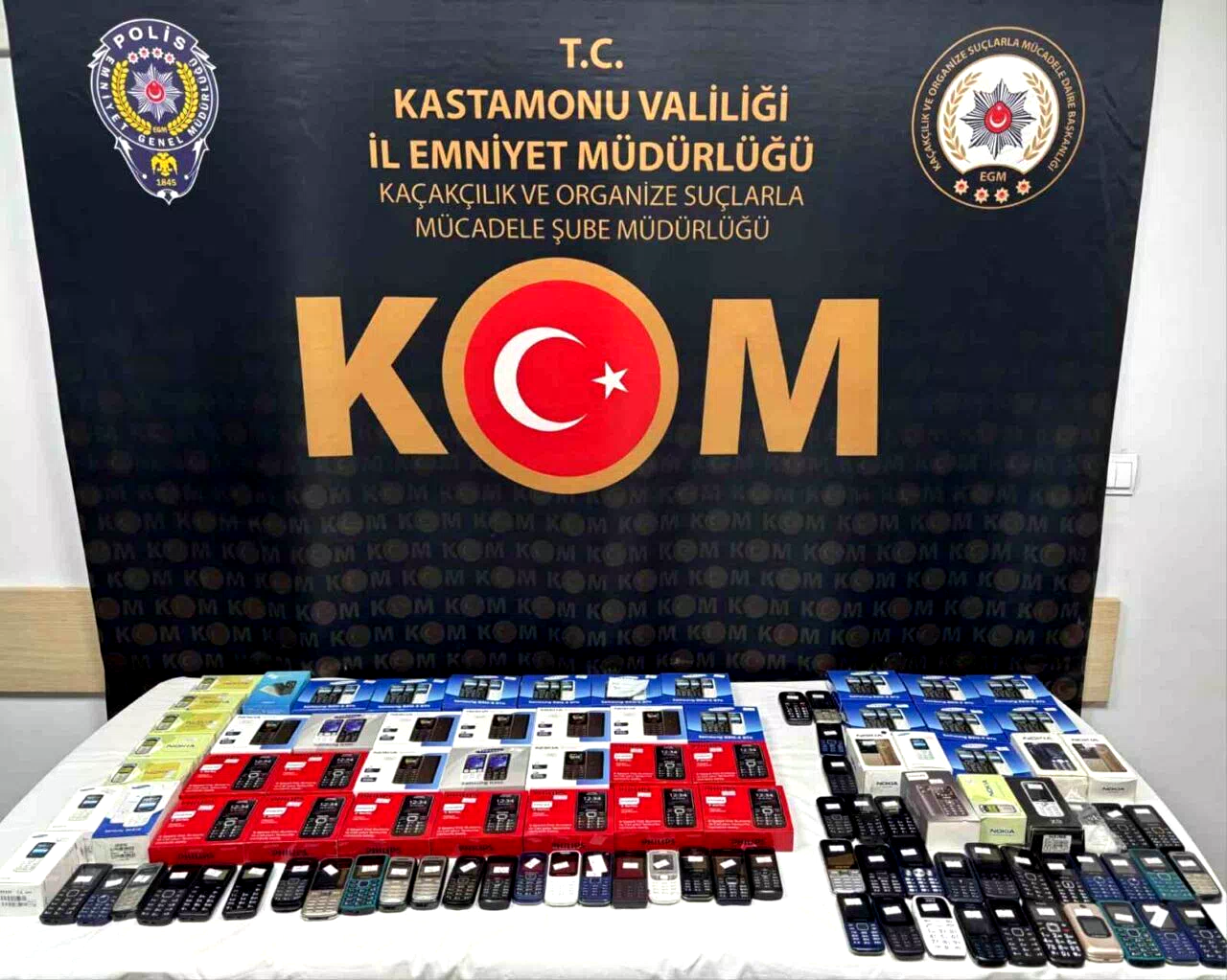 Kastamonu’da 102 adet kaçak cep telefonu ele geçirildi