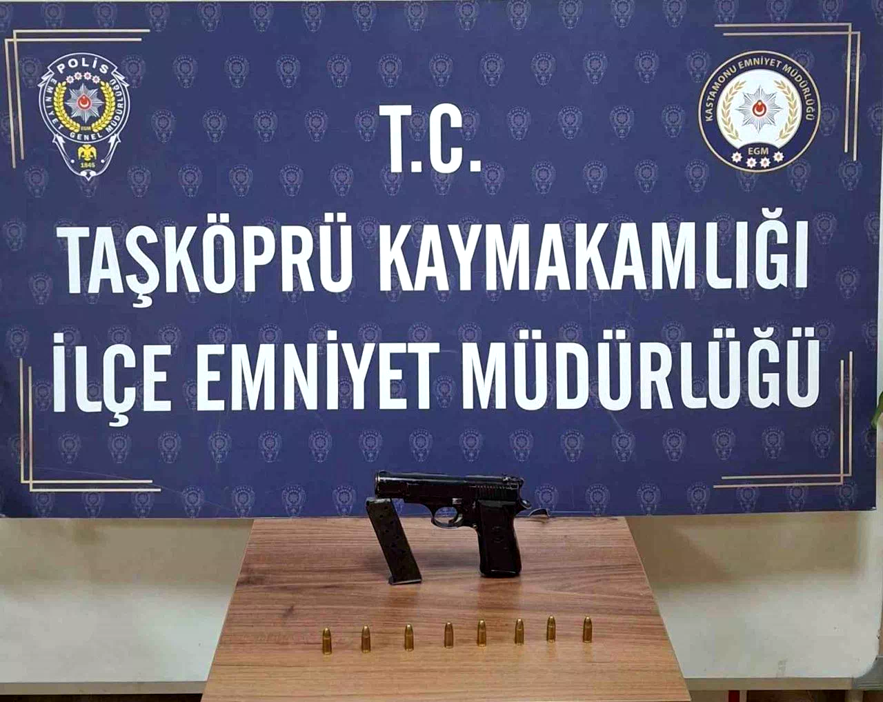 Kastamonu’da 3 adet tabanca ele geçirildi: 3 şüpheli hakkında işlem başlatıldı