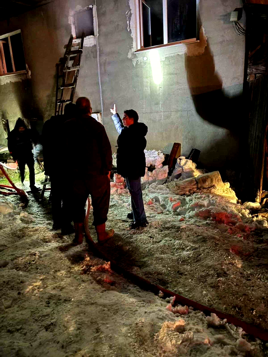 Kastamonu’da alevlere teslim olan ev kullanılamaz hale geldi