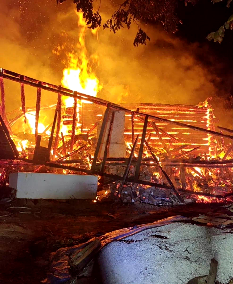 Kastamonu’da alevlere teslim olan ev kullanılamaz hale geldi