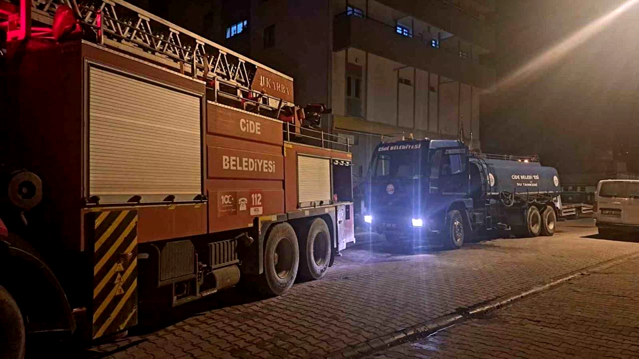 Kastamonu’da çıkan çatı yangını itfaiye tarafından söndürüldü