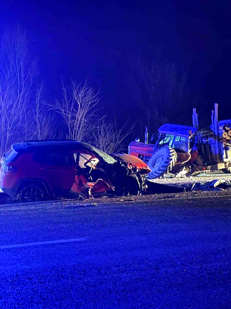 Kastamonu’da cip ile traktör çarpıştı: 3 yaralı