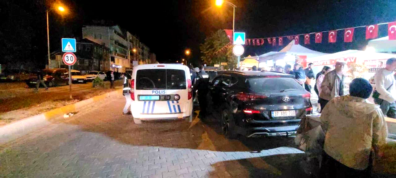 Kastamonu’da festivalde satıcılar arasında bıçaklı kavga: 1 ağır yaralı