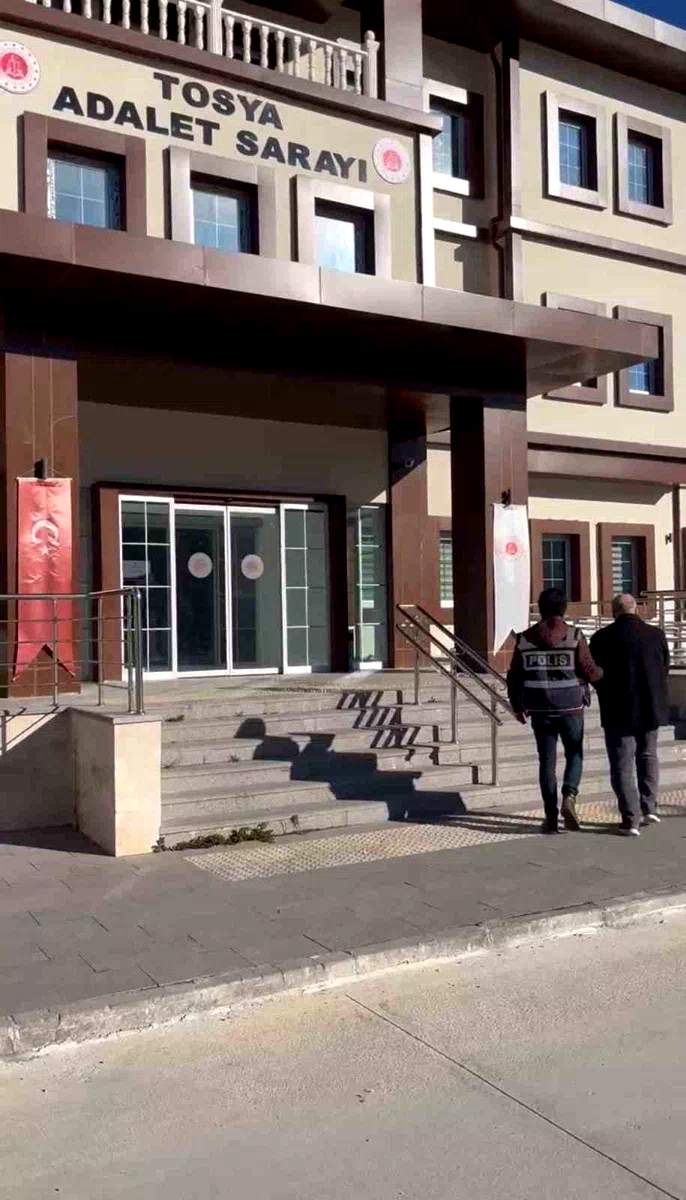 Kastamonu’da firari şahsı polis yakaladı