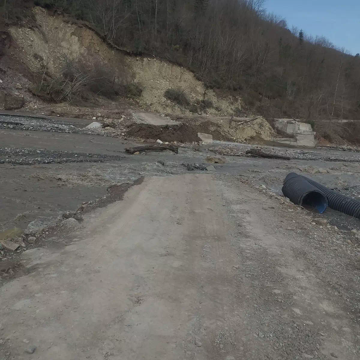 Kastamonu’da Heyelan Felaketi: 4 Köyün Yolu Ulaşıma Kapandı