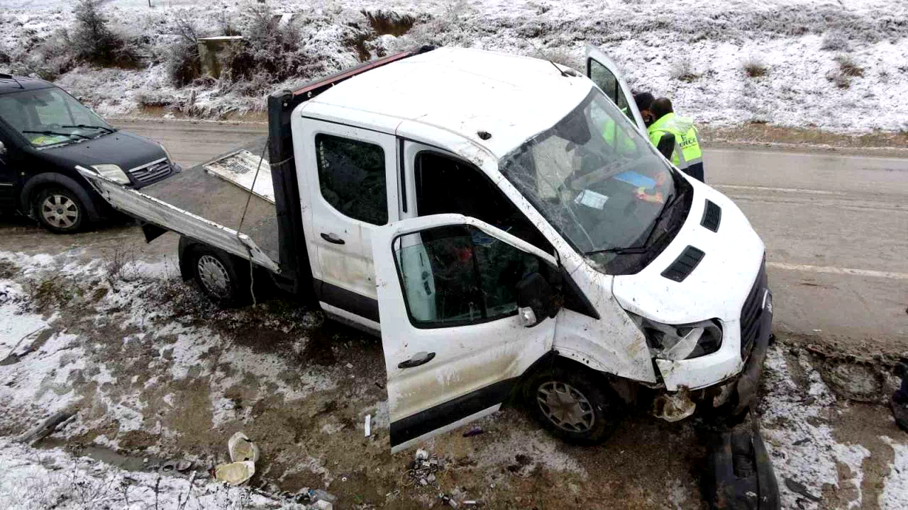 Kastamonu’da işçileri taşıyan kamyonet yan yattı: 7 yaralı