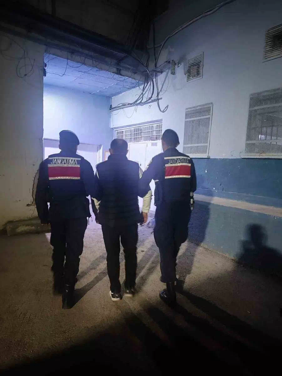 Kastamonu’da Jandarma Ekipleri 6 Yıl 8 Ay Hapis Cezalı Hükümlüyü Yakaladı.