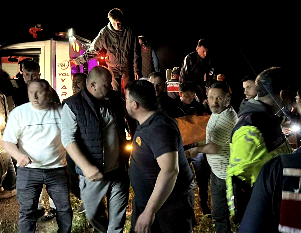 Kastamonu’da otomobil 150 metre yüksekten uçuruma yuvarlandı: 1 ölü, 3 yaralı