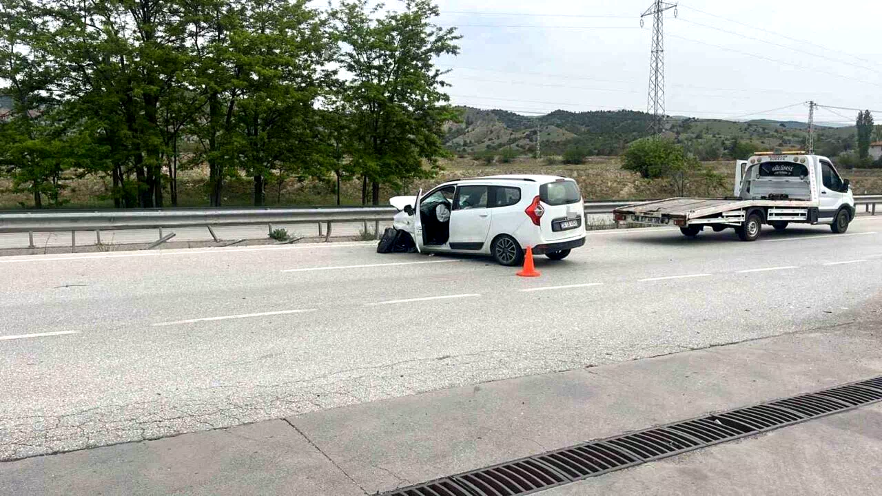 Kastamonu’da otomobil ile tır çarpıştı