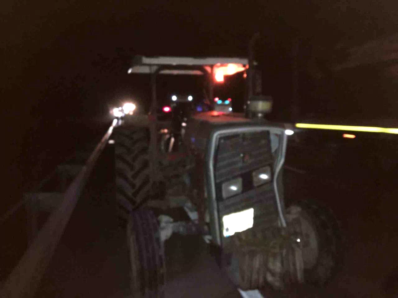 Kastamonu’da otomobil, kum yüklü traktöre çarptı:1 ölü, 5 yaralı