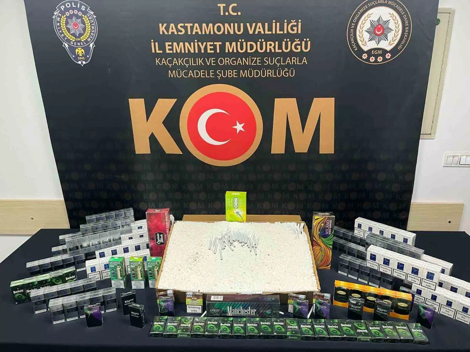 Kastamonu’da Polis, Gümrük Kaçağı Sigara ve Makaronları Ele Geçirdi.