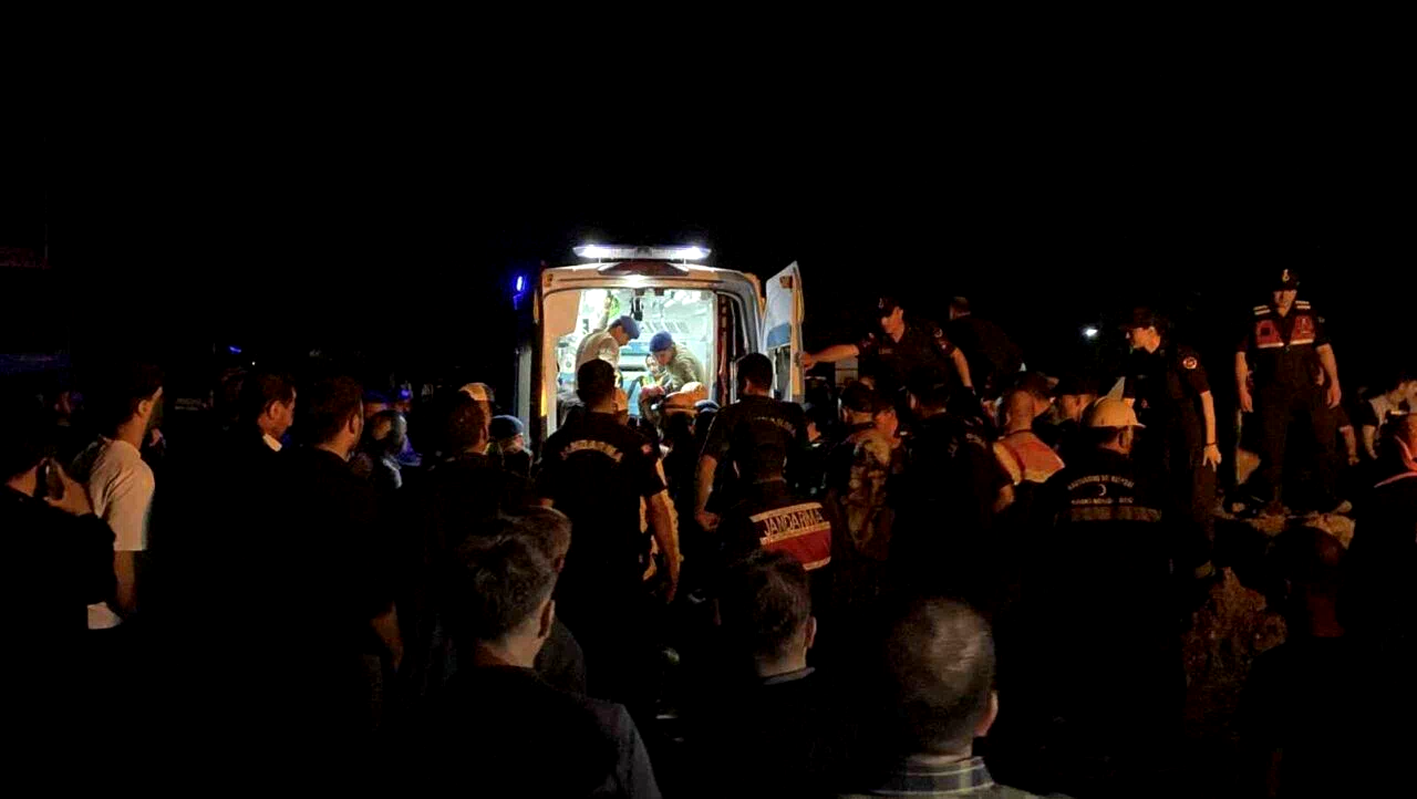 Kastamonu’da toprak altında kalan işçinin cansız bedenine ulaşıldı
