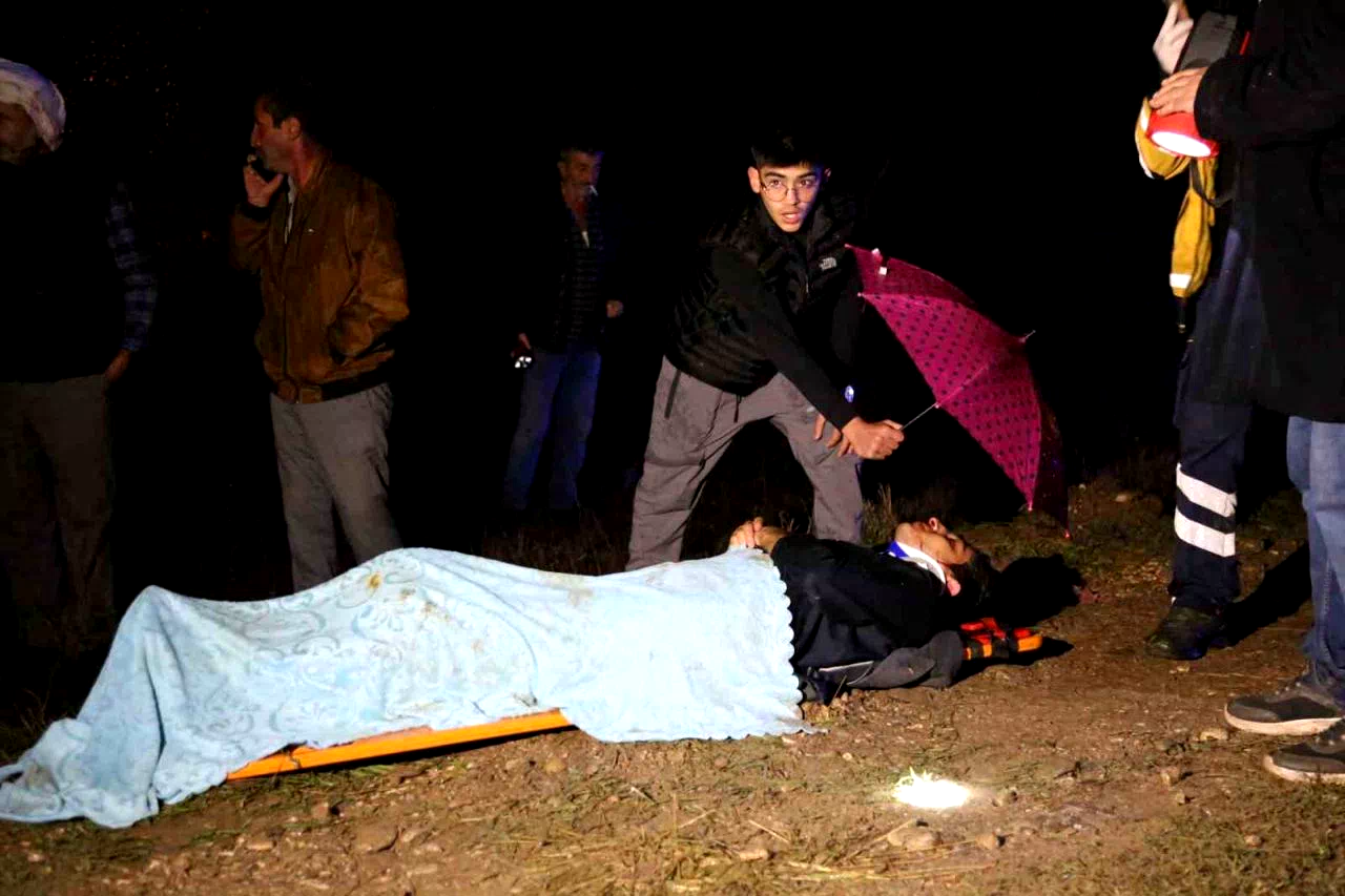 Kastamonu’da tur midibüsü devrildi: 24 kişi yaralandı