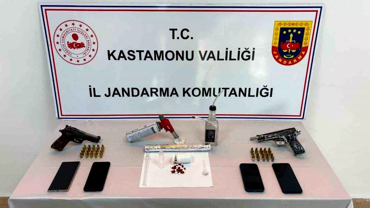 Kastamonu’da uyuşturucu operasyonlarında yakalanan 3 şüpheli tutuklandı