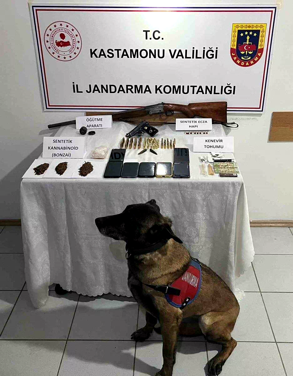 Kastamonu’da uyuşturucu operasyonu: 8 gözaltı