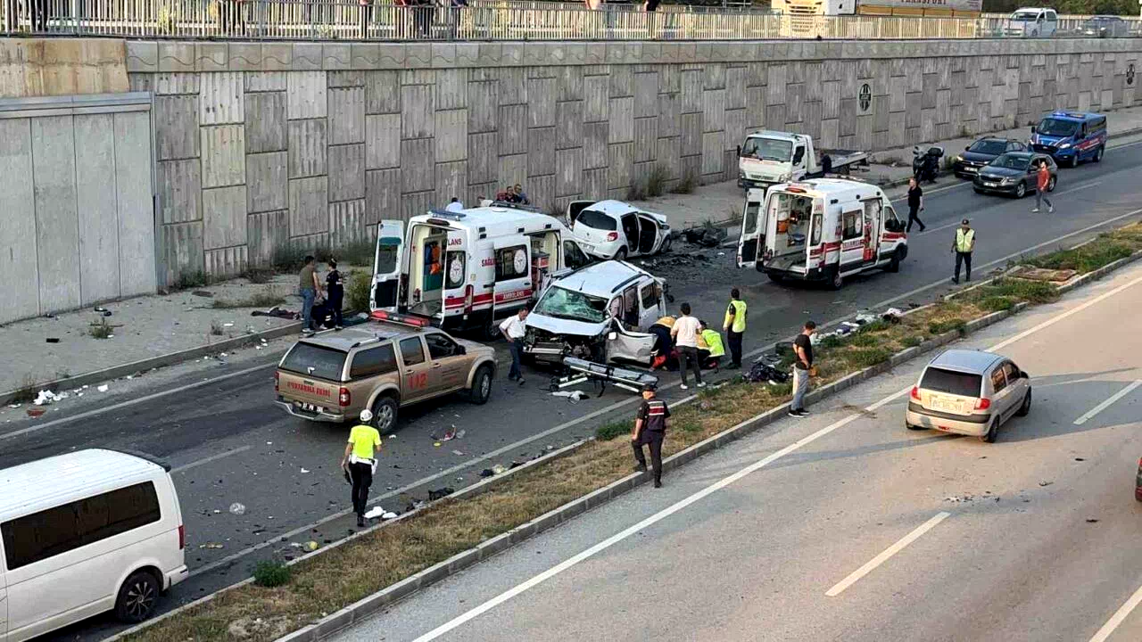 Kastamonu’da zincirleme trafik kazası: 9 yaralı