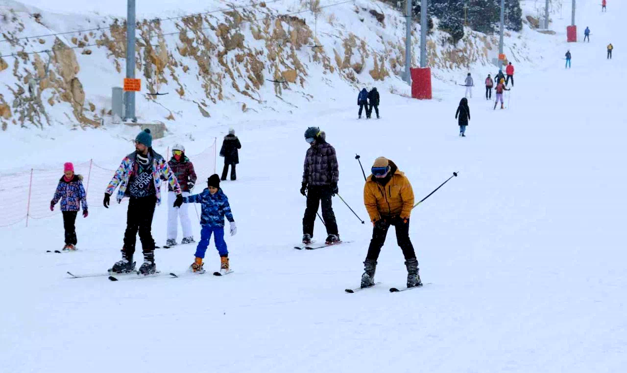 Kayak merkezlerinde güncel kar kalınlıkları açıklandı