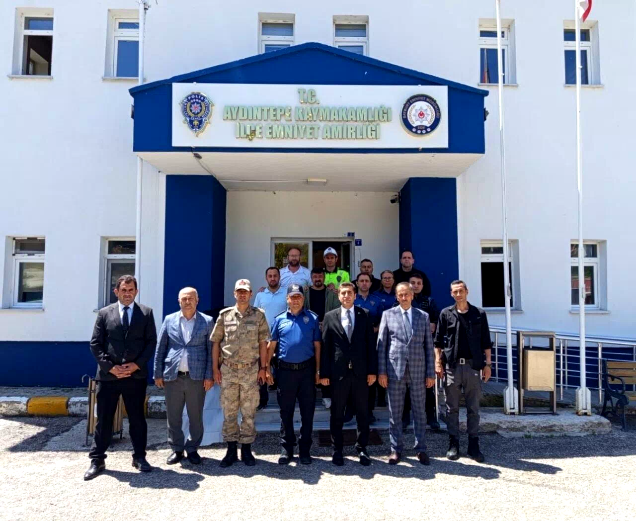 Kaymakam Böçkün güvenlik güçlerinin ve sağlık çalışanlarının bayramını kutladı
