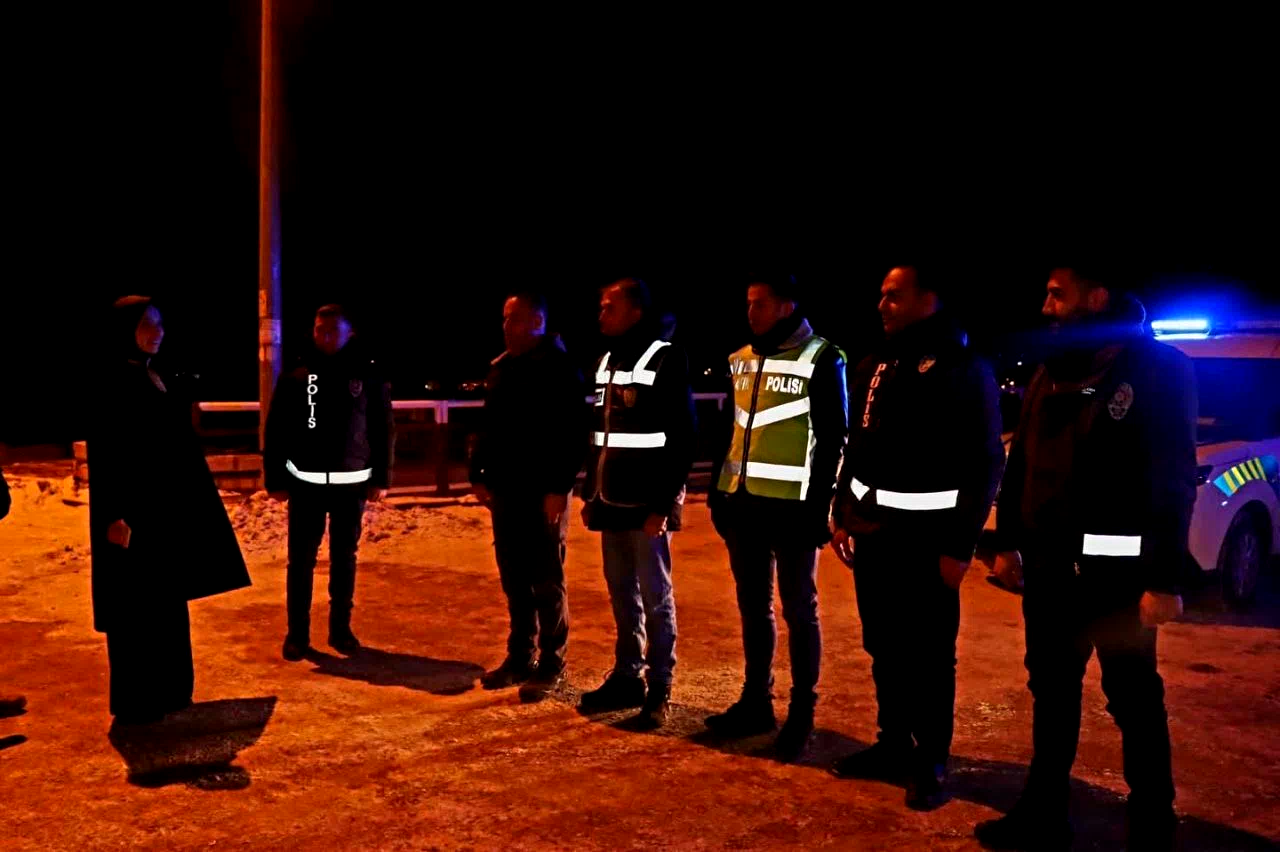 Kaymakam Duman’dan yılbaşı gecesi güvenlik güçlerine ziyaret