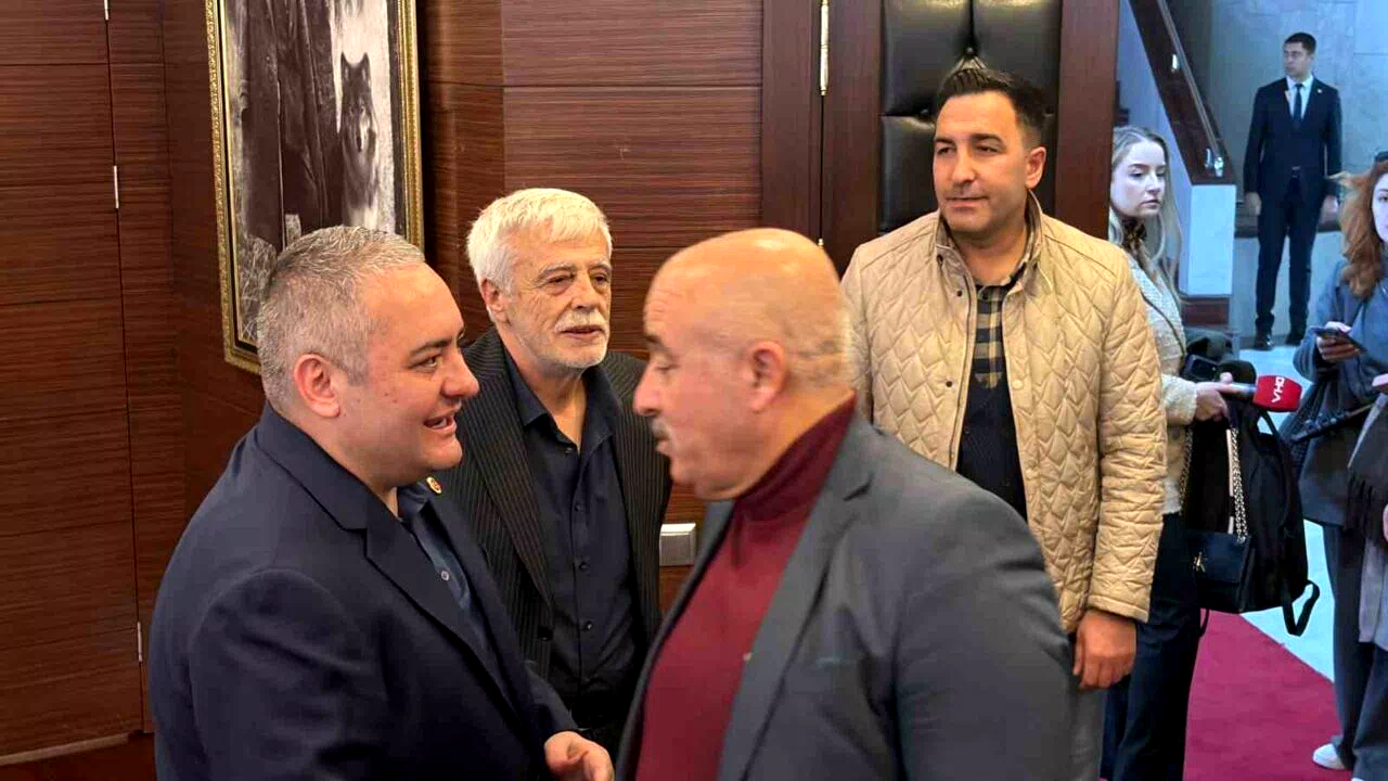Keçiören Belediye Başkanı Özarslan: “(Özgür Özel hakkında) Bu sabah itibarıyla savcılığa suç duyurusunda bulundum”