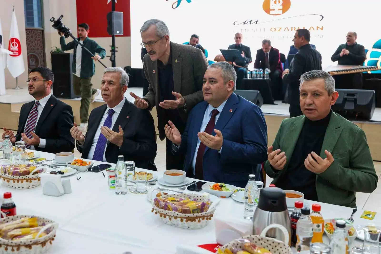 Keçiören’de Şehit Aileleri ve Gaziler İçin Düzenlenen İftar Programında Bir Araya Geldiler